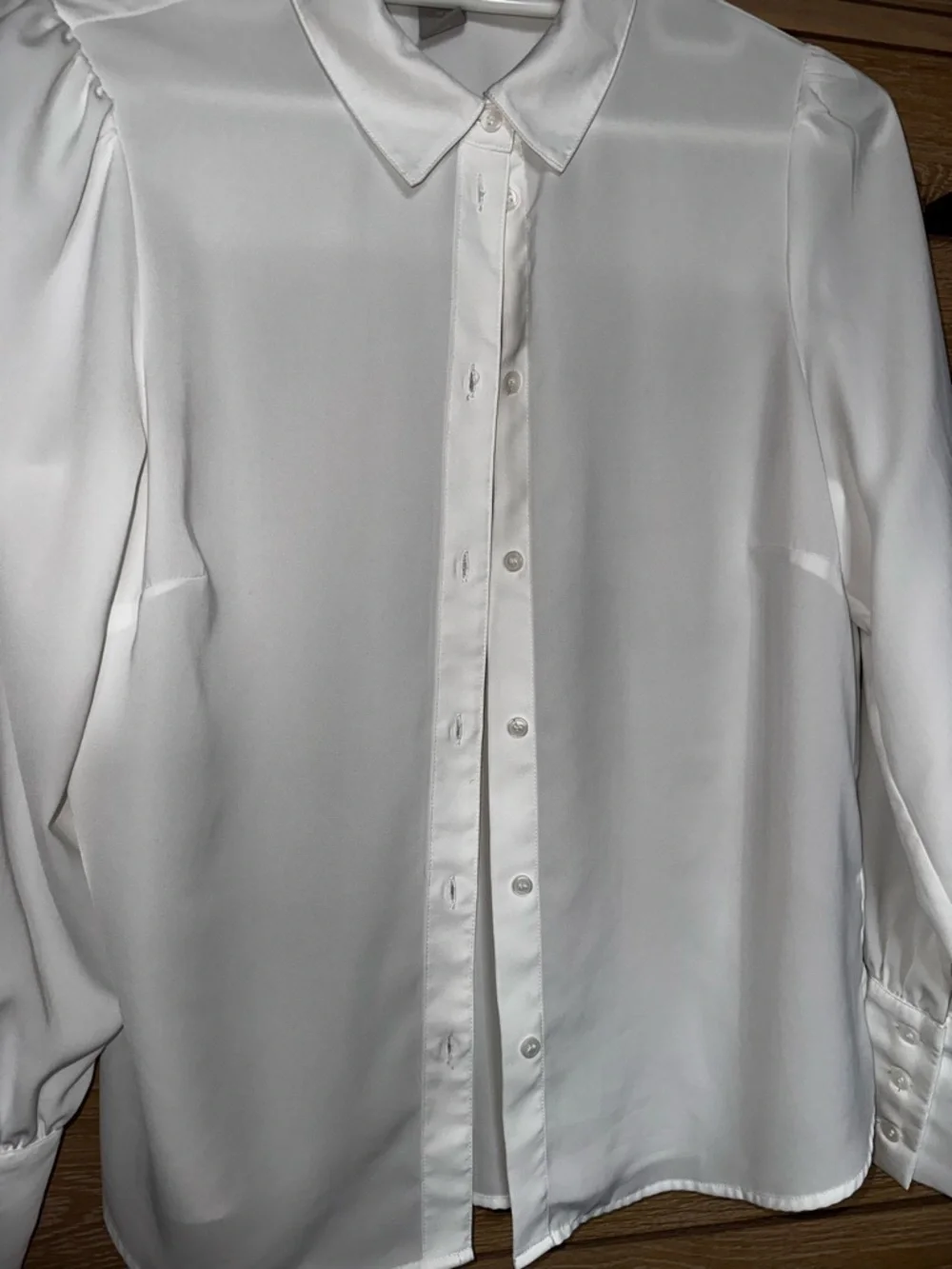 H&M White Collared Button-Front Shirt - Picture 3 of 4